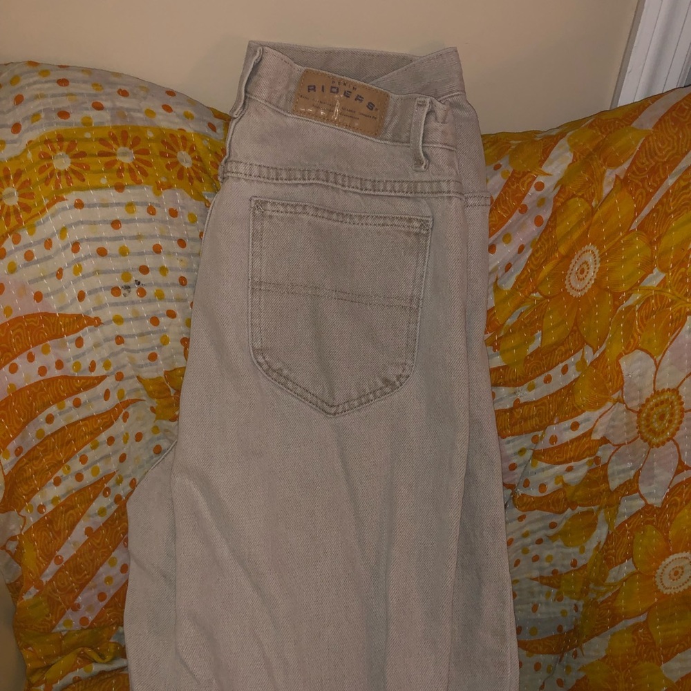 Cream Colored Thrifted Jeans 🐴